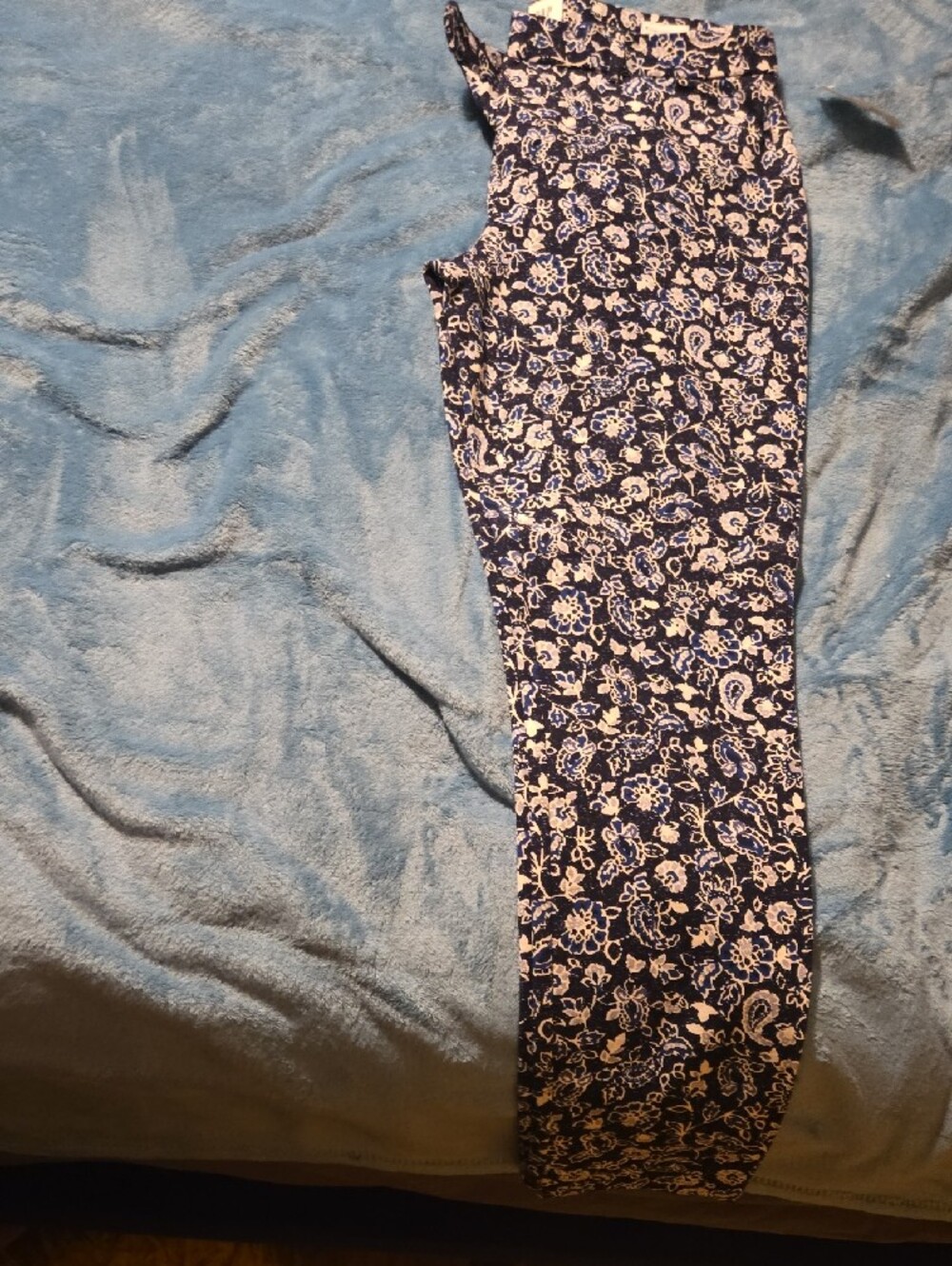 GAP Navy and White Floral Skinny Pants